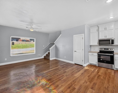 990 W 6th Avenue - Photo Thumbnail 11
