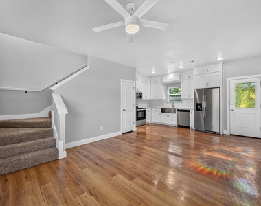 990 W 6th Avenue - Photo Thumbnail 8