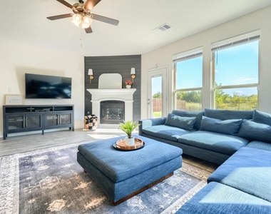 4119 Ellinger Drive - Photo Thumbnail 9