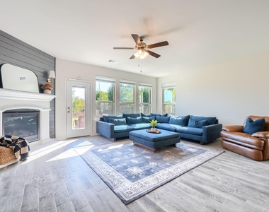 4119 Ellinger Drive - Photo Thumbnail 8