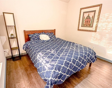 12146 Gonzales Drive - Photo Thumbnail 13