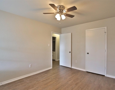1709 Pemelton Drive - Photo Thumbnail 18
