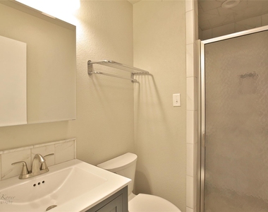 1709 Pemelton Drive - Photo Thumbnail 11
