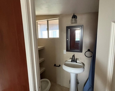 3524 W Biddison Street - Photo Thumbnail 10