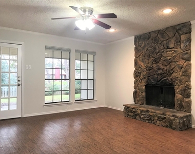 1613 Jasmine Lane - Photo Thumbnail 3