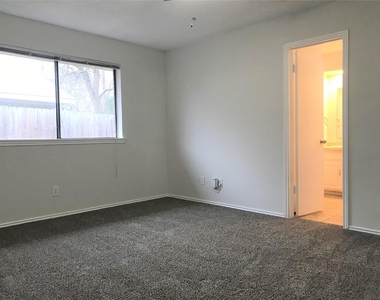 1613 Jasmine Lane - Photo Thumbnail 9