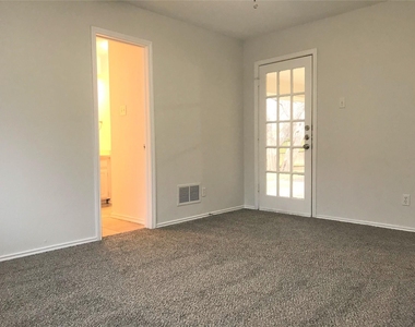 1613 Jasmine Lane - Photo Thumbnail 10