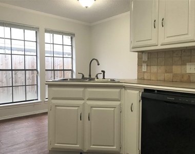 1613 Jasmine Lane - Photo Thumbnail 6