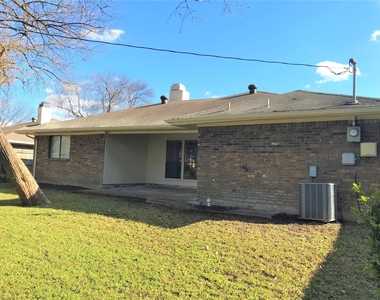1613 Jasmine Lane - Photo Thumbnail 20