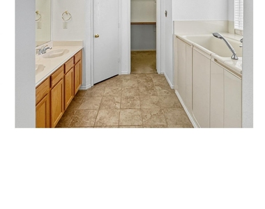 5605 Periwinkle Lane - Photo Thumbnail 10