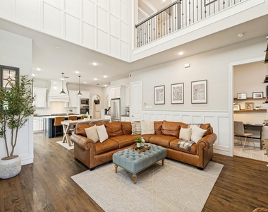 6313 Exeter Avenue - Photo Thumbnail 3