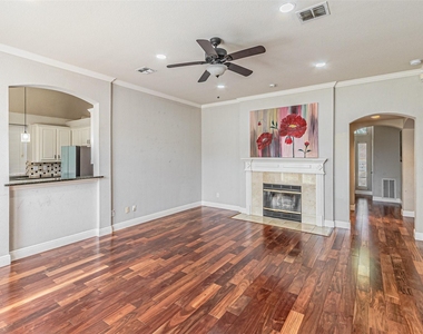 1025 Basilwood Drive - Photo Thumbnail 13