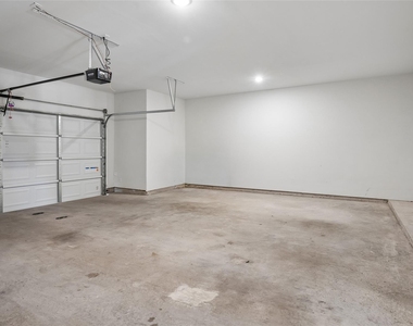 800 Comal Drive - Photo Thumbnail 32