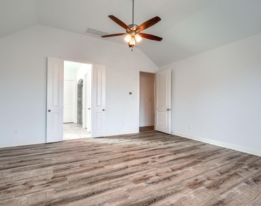1164 Lucca Drive - Photo Thumbnail 20