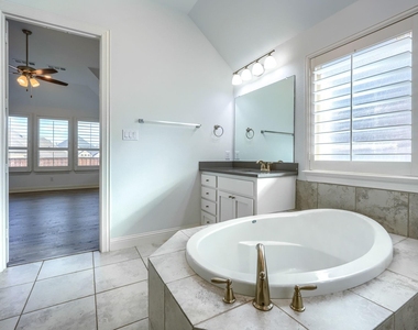 1164 Lucca Drive - Photo Thumbnail 22