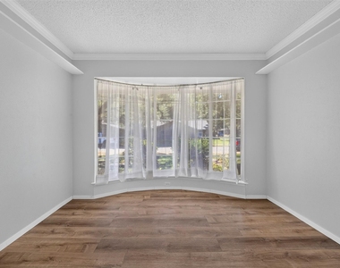 11125 Cactus Lane - Photo Thumbnail 5