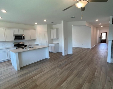 502 Poplar Street - Photo Thumbnail 8