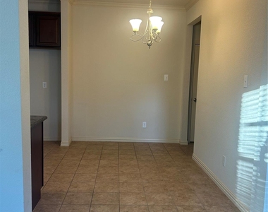 6852 Pascal Way - Photo Thumbnail 7