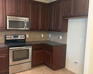 6852 Pascal Way - Photo Thumbnail 6