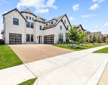 721 Yarrow Street - Photo Thumbnail 3