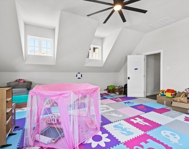 721 Yarrow Street - Photo Thumbnail 36