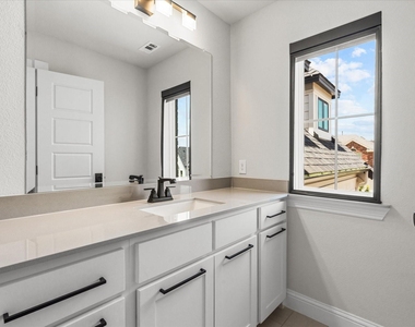 721 Yarrow Street - Photo Thumbnail 25