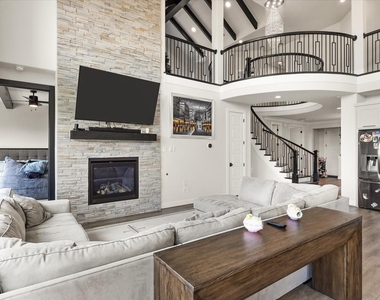 721 Yarrow Street - Photo Thumbnail 10