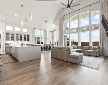721 Yarrow Street - Photo Thumbnail 7