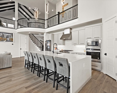721 Yarrow Street - Photo Thumbnail 15