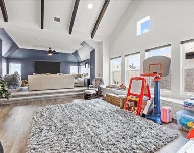 721 Yarrow Street - Photo Thumbnail 30