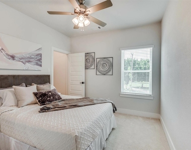 505 Mission Trail - Photo Thumbnail 13