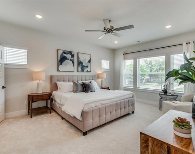 505 Mission Trail - Photo Thumbnail 9