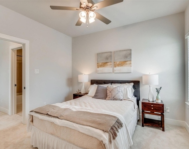 505 Mission Trail - Photo Thumbnail 15