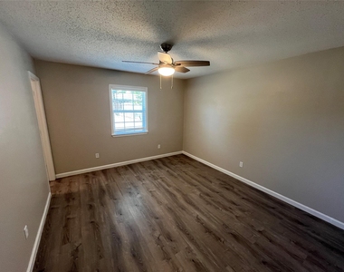 251 Prairie Vista Drive - Photo Thumbnail 7