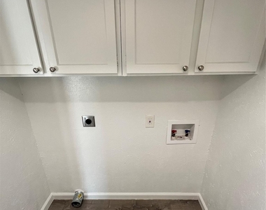 251 Prairie Vista Drive - Photo Thumbnail 6