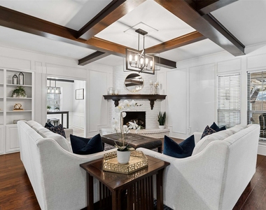 901 Autumn Lake Drive - Photo Thumbnail 6