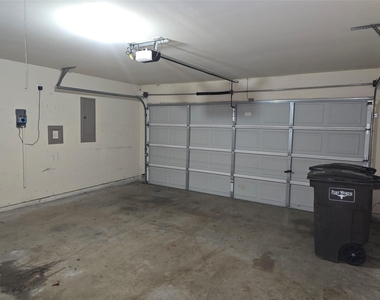 8928 Sunny Hollow Drive - Photo Thumbnail 34