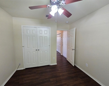 8928 Sunny Hollow Drive - Photo Thumbnail 29