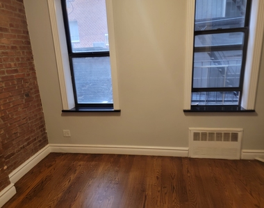 221 East 23rd Street - Photo Thumbnail 5