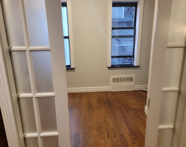 221 East 23rd Street - Photo Thumbnail 4