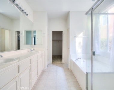 3879 Bella Villagio - Photo Thumbnail 22