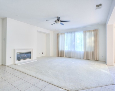 3879 Bella Villagio - Photo Thumbnail 7
