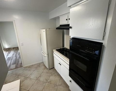 7275 Coolidge Street - Photo Thumbnail 5