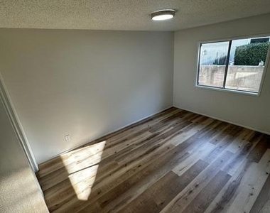 7275 Coolidge Street - Photo Thumbnail 17