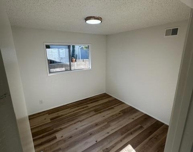 7275 Coolidge Street - Photo Thumbnail 11