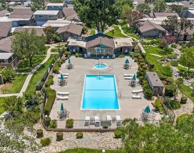 1612 Carmel E - Photo Thumbnail 17