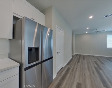 31682 Luther Drive - Photo Thumbnail 3