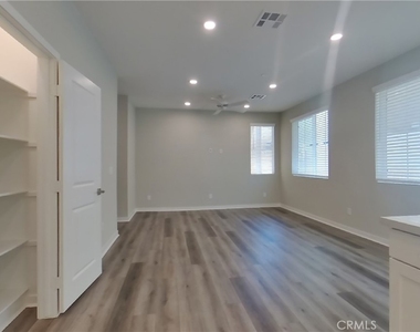 31516 Hans Drive - Photo Thumbnail 1