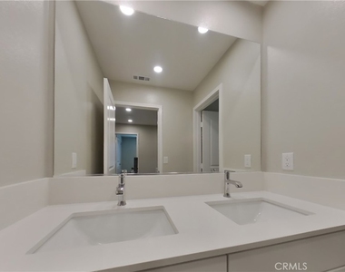29428 Walnut Tree Way - Photo Thumbnail 13