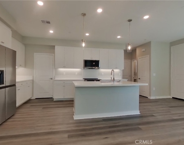 29422 Walnut Tree Way - Photo Thumbnail 5